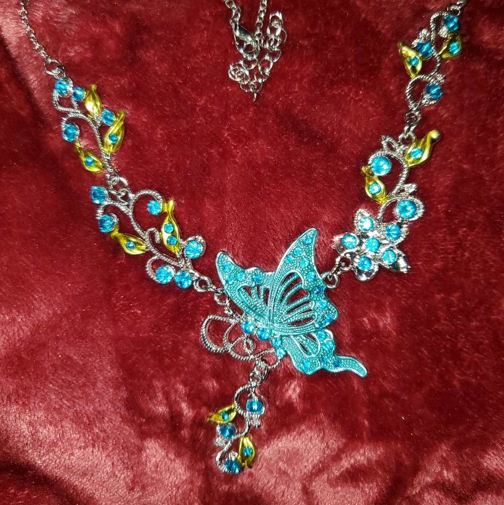 Amazing butterfly necklace